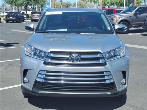 SILVER METALLIC 2017 Toyota Highlander Limited