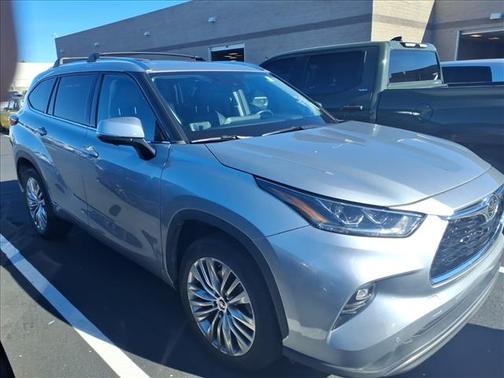 2023 Toyota Highlander Platinum