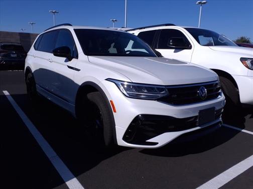 2023 Volkswagen Tiguan 2.0T SE R-Line Black