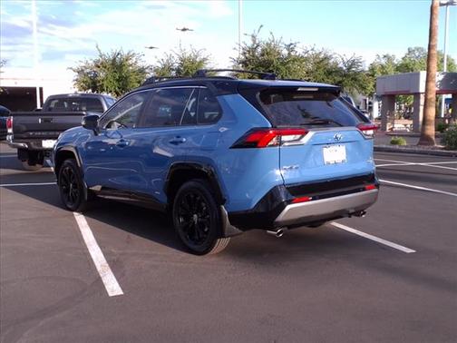 2024 Toyota RAV4 Hybrid SE