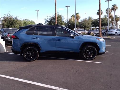 2024 Toyota RAV4 Hybrid SE
