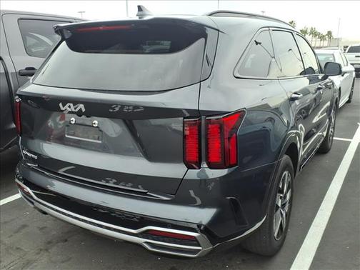 2023 Kia Sorento S