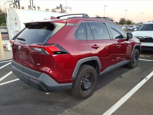 2020 Toyota RAV4 LE