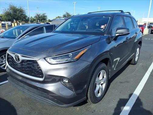 2023 Toyota Highlander LE