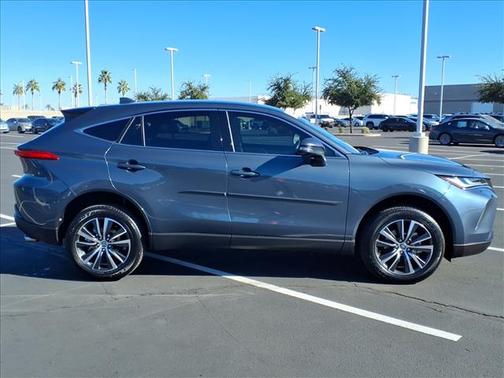 2023 Toyota Venza LE