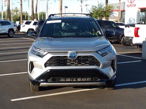 2022 Toyota RAV4 Hybrid SE