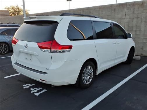 2014 Toyota Sienna XLE