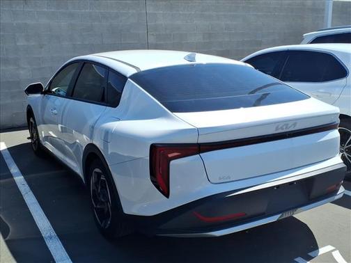 WHITE 2025 Kia K4 EX