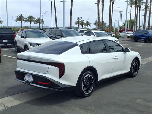 WHITE 2025 Kia K4 EX