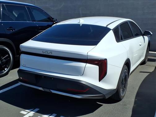 WHITE 2025 Kia K4 EX