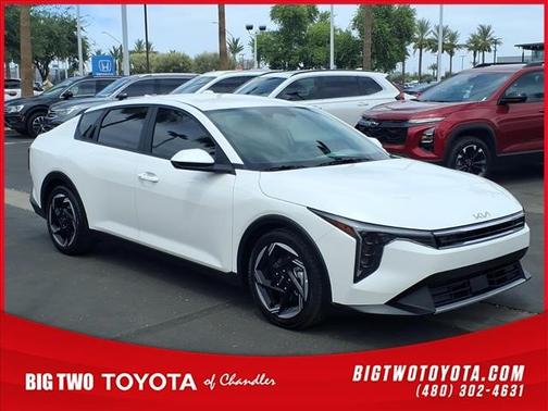 WHITE 2025 Kia K4 EX