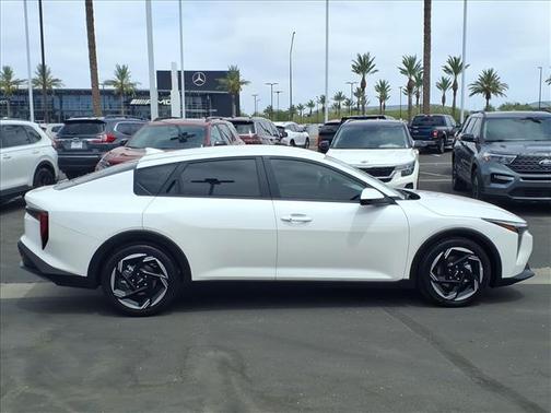 WHITE 2025 Kia K4 EX