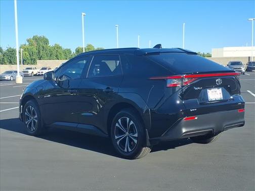 2025 Toyota bZ4X XLE