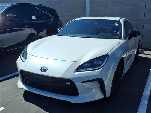 Halo 2025 Toyota GR86 Premium
