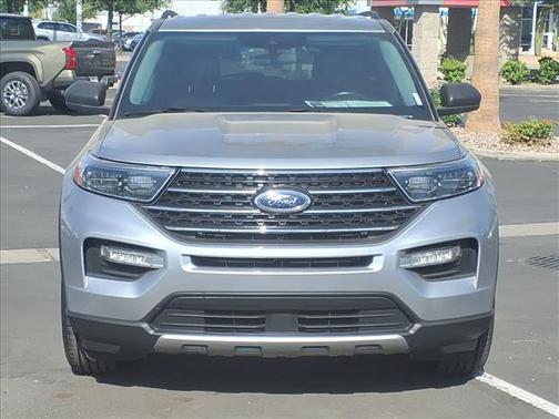 SILVER METALLIC 2023 Ford Explorer XLT