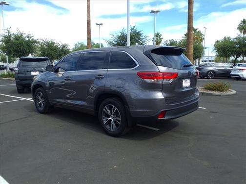 2018 Toyota Highlander LE