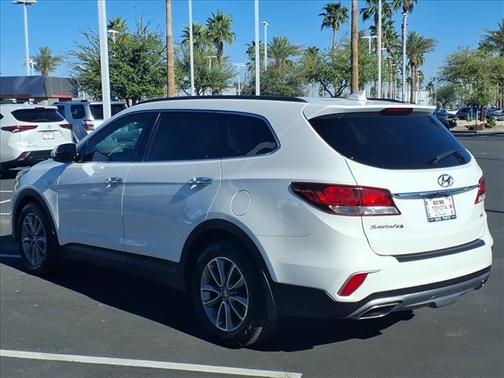 2018 Hyundai SANTA FE SE