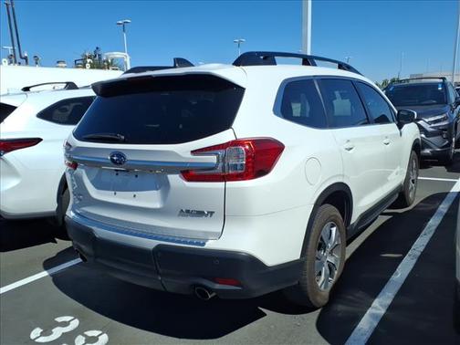 Crystal White Pearl 2024 Subaru Ascent Premium 7-Passenger