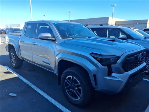 2024 Toyota Tacoma Boulder/Black Fabric w/Sm