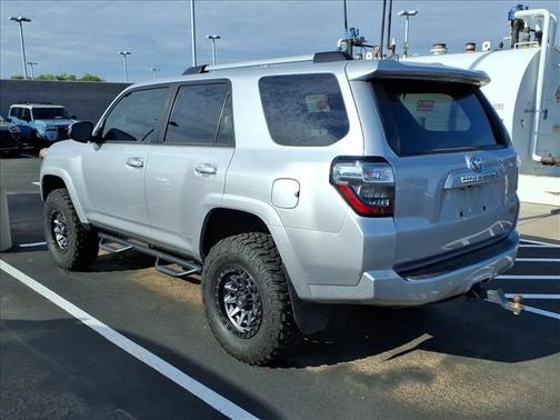 2022 Toyota 4Runner SR5