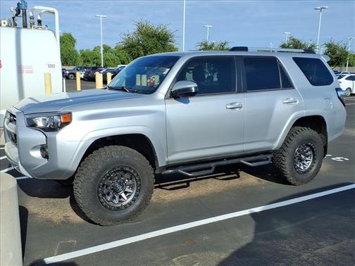 2022 Toyota 4Runner SR5