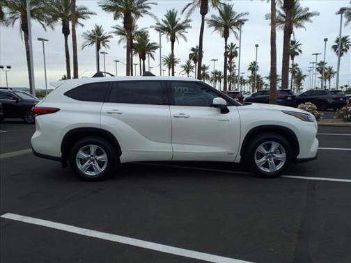 2021 Toyota Highlander Hybrid LE