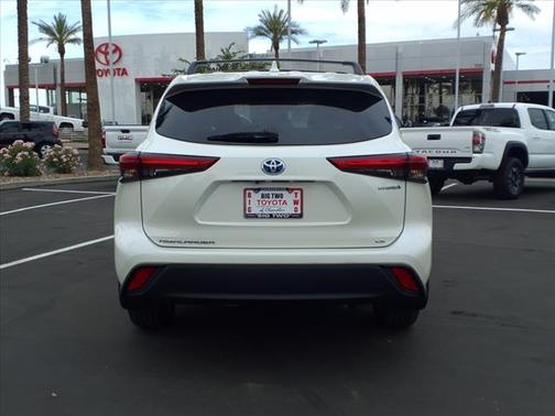 2021 Toyota Highlander Hybrid LE
