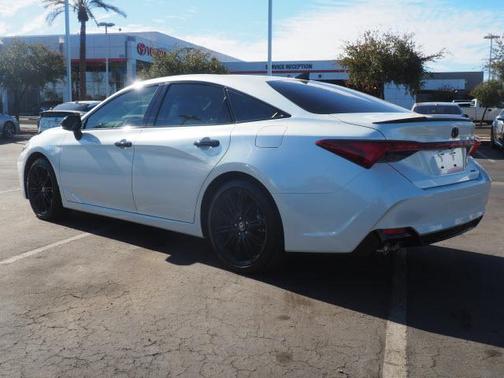 WHITE 2021 Toyota Avalon XSE