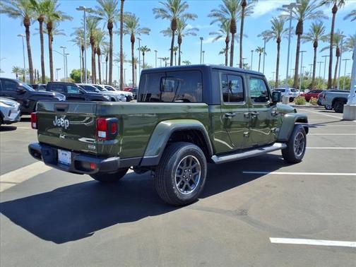 2023 Jeep Gladiator Overland
