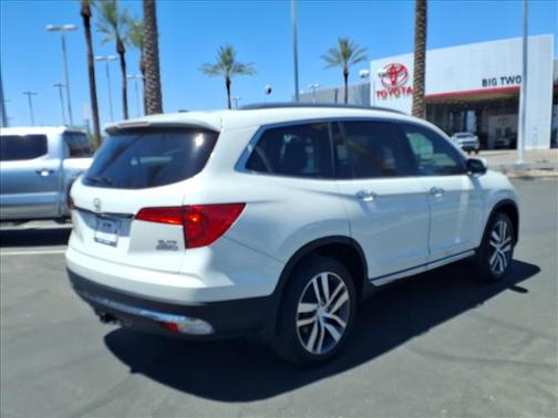 WHITE 2017 Honda Pilot Elite