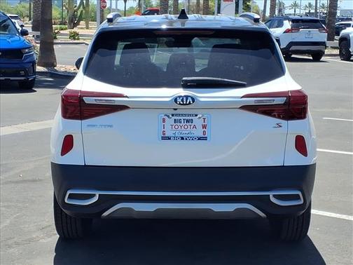 WHITE 2021 Kia Seltos S