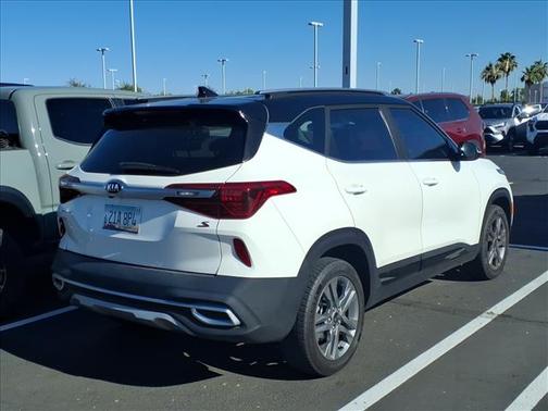 WHITE 2021 Kia Seltos S