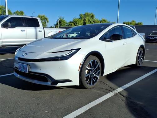 WHITE 2024 Toyota Prius L