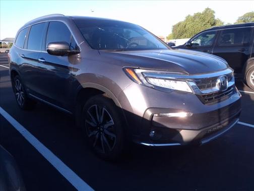 2022 Honda Pilot Touring 8-Passenger