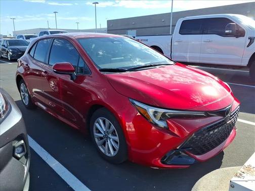 RED 2023 Toyota Corolla SE
