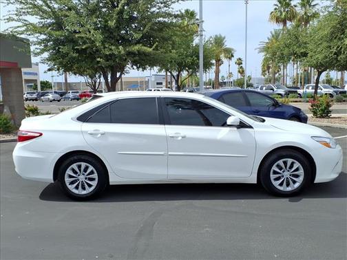 WHITE 2017 Toyota Camry XSE