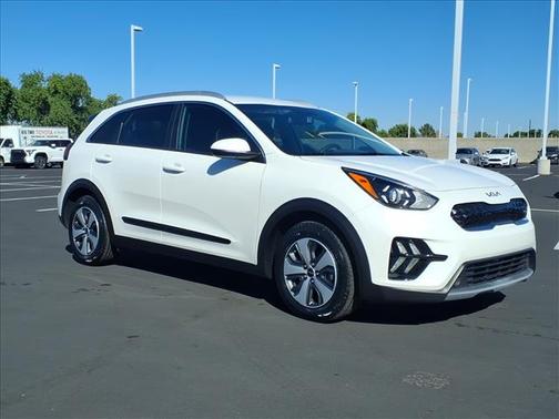 2022 Kia Niro LX