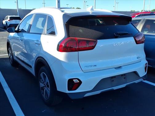 2022 Kia Niro LX