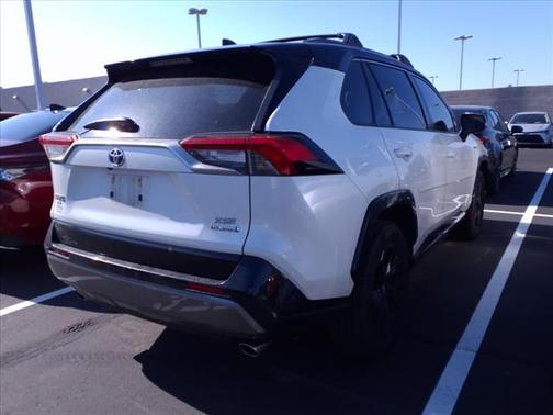2019 Toyota RAV4 Hybrid SE