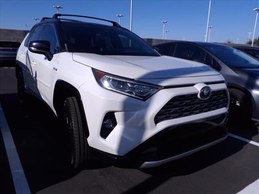 2019 Toyota RAV4 Hybrid SE