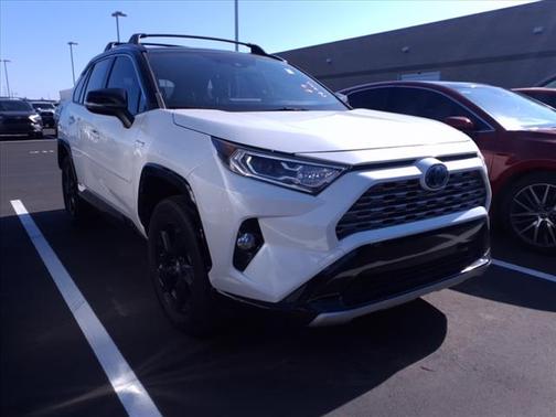 2019 Toyota RAV4 Hybrid SE