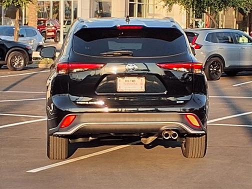2023 Toyota Highlander XSE