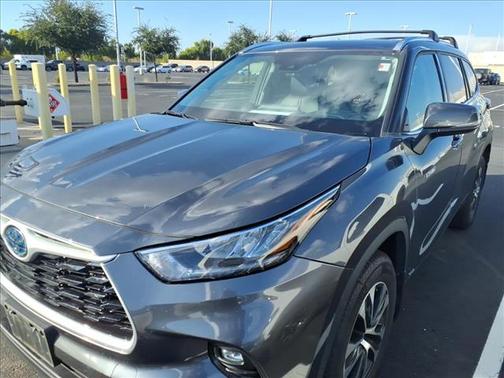 2020 Toyota Highlander Hybrid XLE