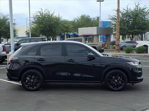 BLACK 2024 Honda HR-V SUV