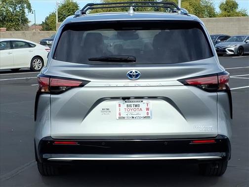 2024 Toyota Sienna Platinum