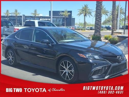 BLACK 2023 Toyota Camry SE