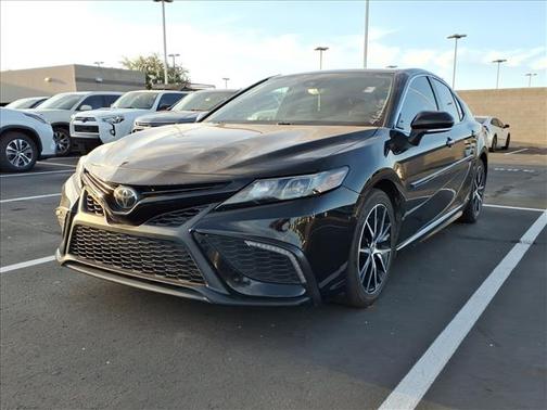 BLACK 2023 Toyota Camry SE