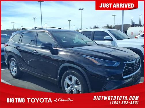 2022 Toyota Highlander LE