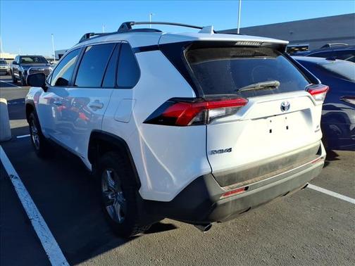 Ice Cap 2024 Toyota RAV4 Hybrid LE