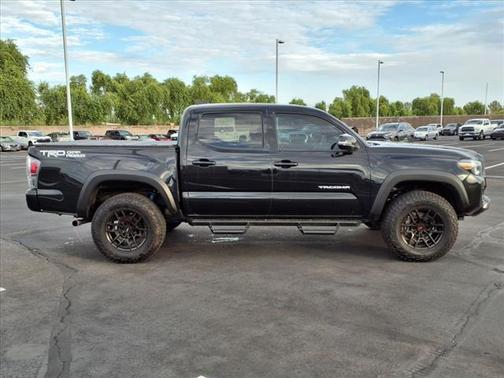 2022 Toyota Tacoma Cement/Black Fabric